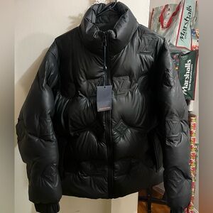 Louis Vuitton Elegant Black Puffer Jacket